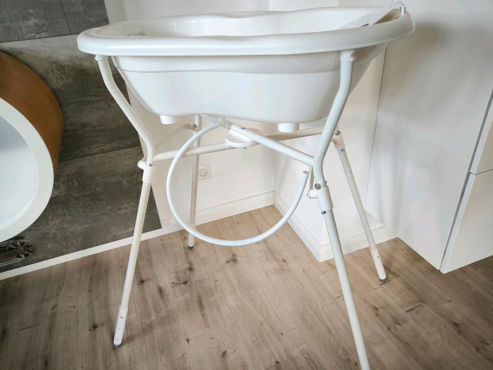 Höhenverstellbare Babywanne in Meschede