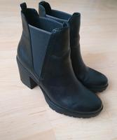 Schwarze Stiefeletten mit Absatz Nordrhein-Westfalen - Köln Vorschau