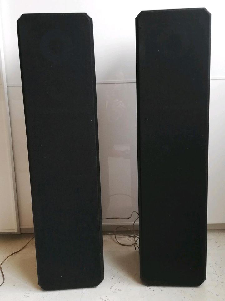 Akai Tuner + Verstärker + CD Player von Yamaha + 2 Boxen in Aurich