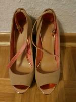 Bershka Keilabsatzschuhe Berlin - Schöneberg Vorschau
