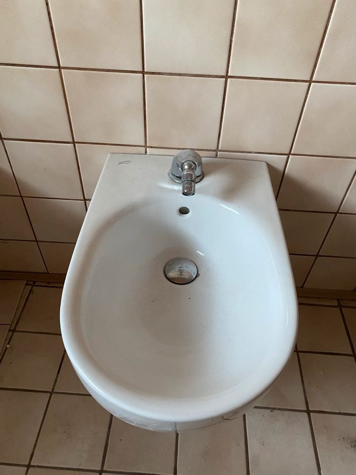 Bidet weiß keramag Badezimmer sanitär inkl Wasserhahn in Göppingen