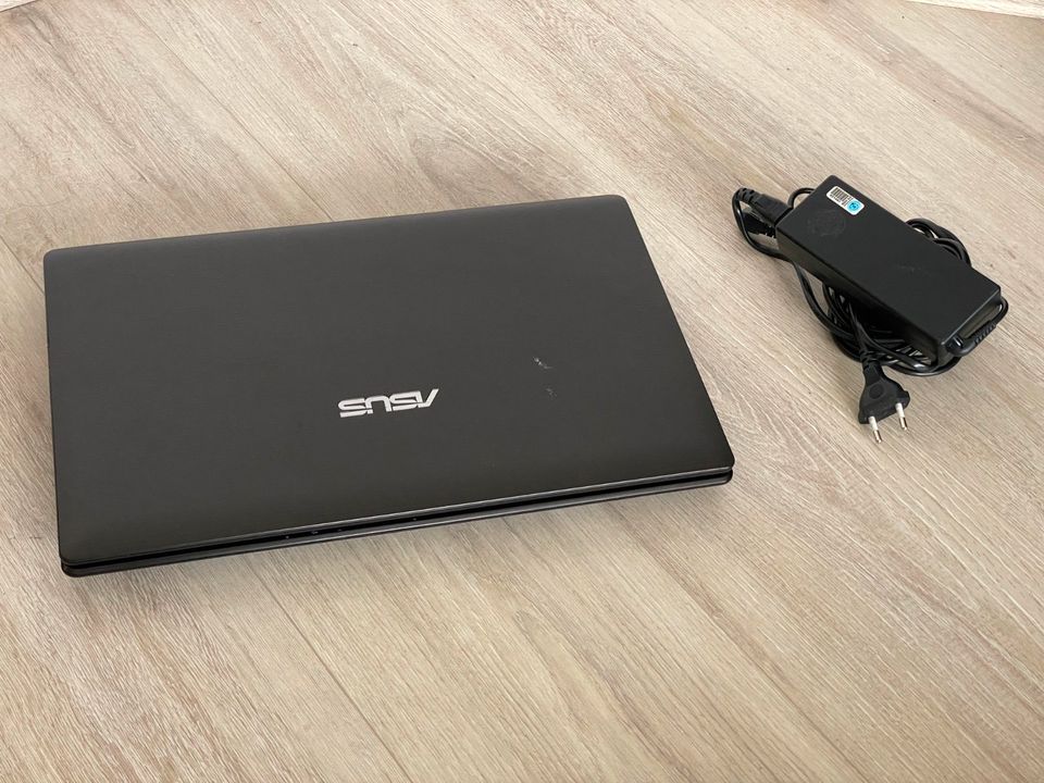 Asus X53U Laptop AMD Dual Core C50 defekt in Schloß Holte-Stukenbrock