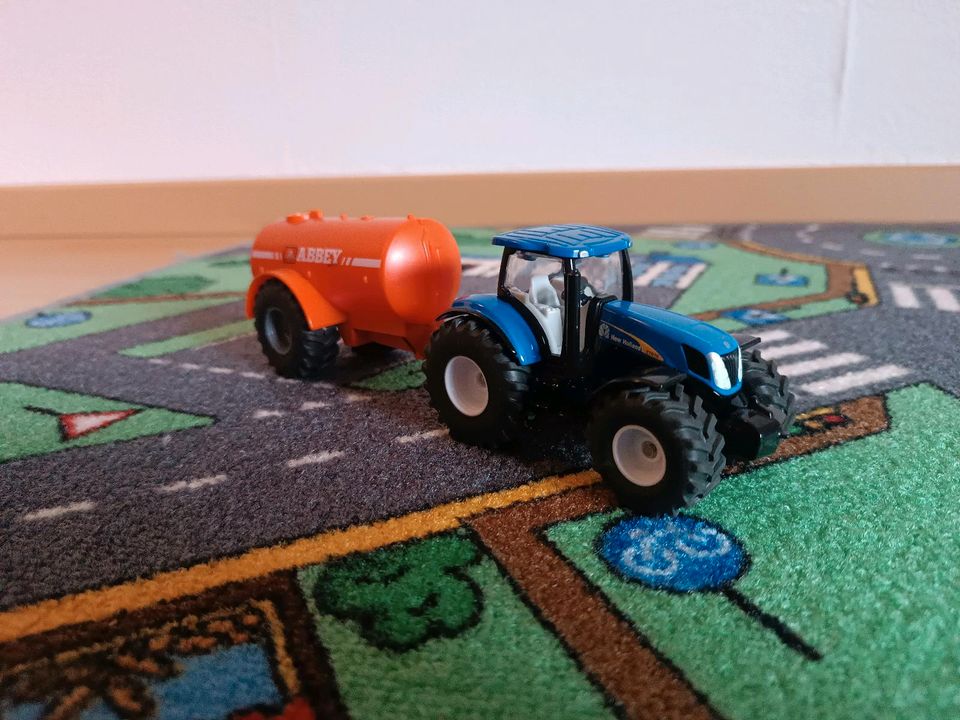Traktor mit Anhänger in Gütersloh