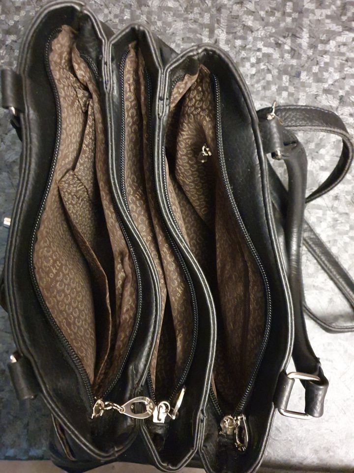 Handtasche von H&D schwarz in Essen