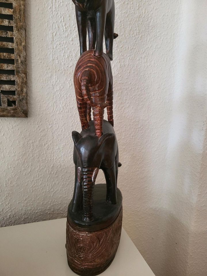 Afrikanische Holzfigur in Berlin