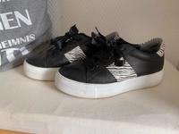 Kennel & Schmenger Sneaker neuwertig Leder Gr. 36 Hessen - Dillenburg Vorschau