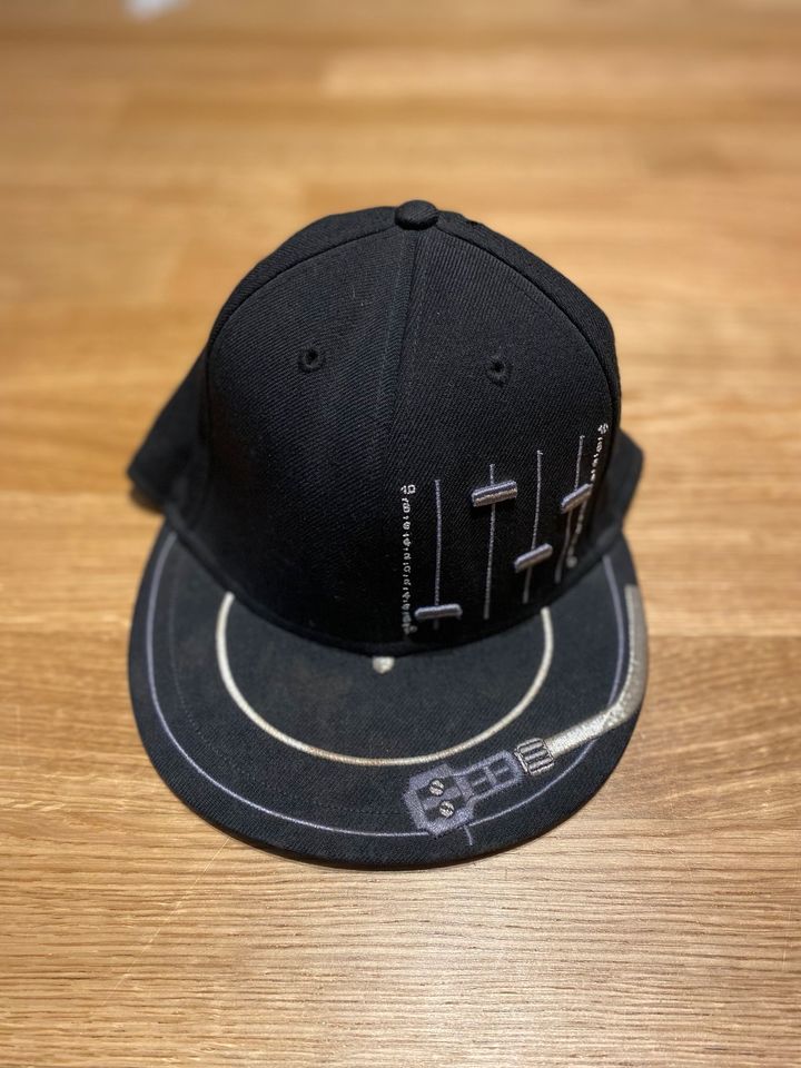 Cap verschiedene Farben new era flexfit SnapBack djinns in Köln