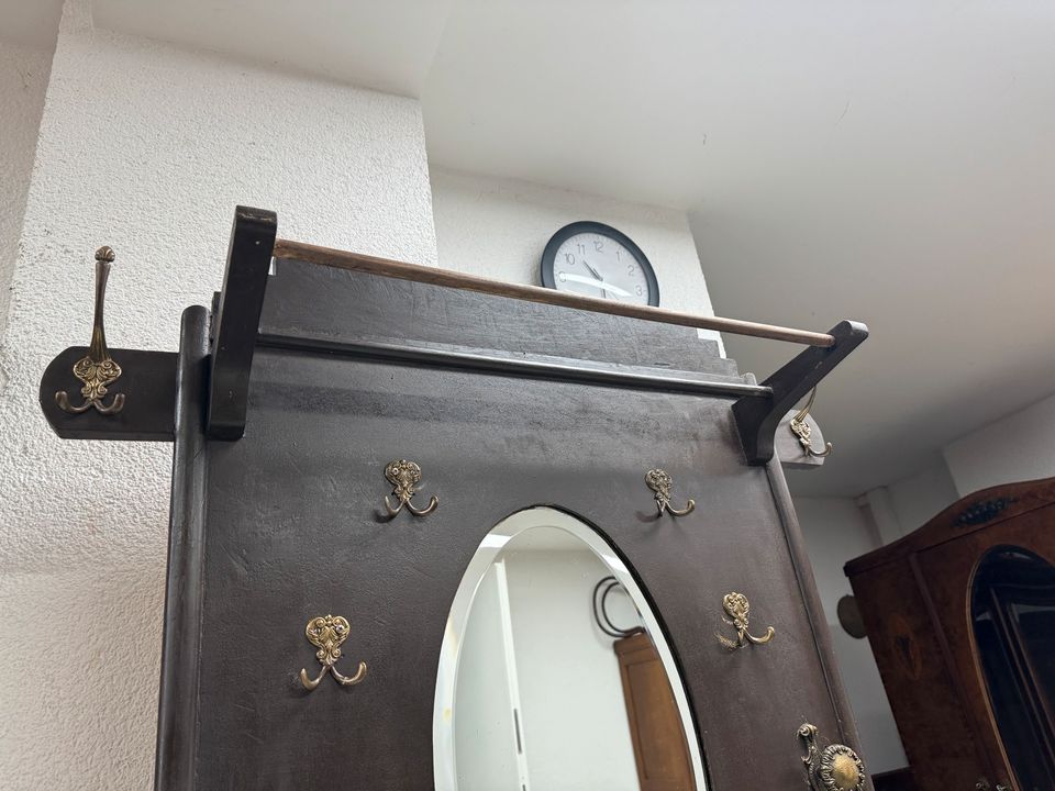 Alte Garderobe dunkel Wandgarderobe Spiegel Schlüsselfach antik in Völklingen