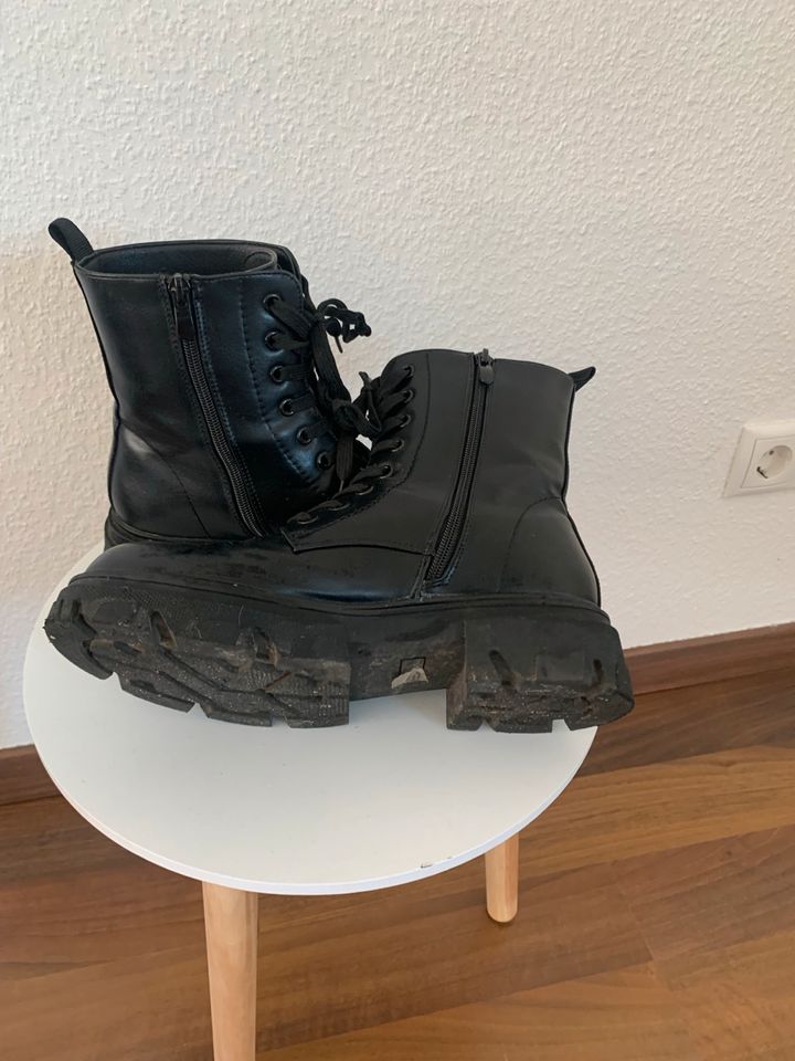 Stiefel Boots in Karlstadt
