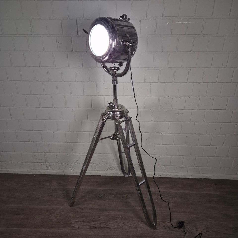 24628 Tripod Stehlampe Lampe 1,44 m – 1,64 m in Nordhorn