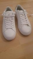 Sneaker Herren Gr. 40 Niedersachsen - Garbsen Vorschau