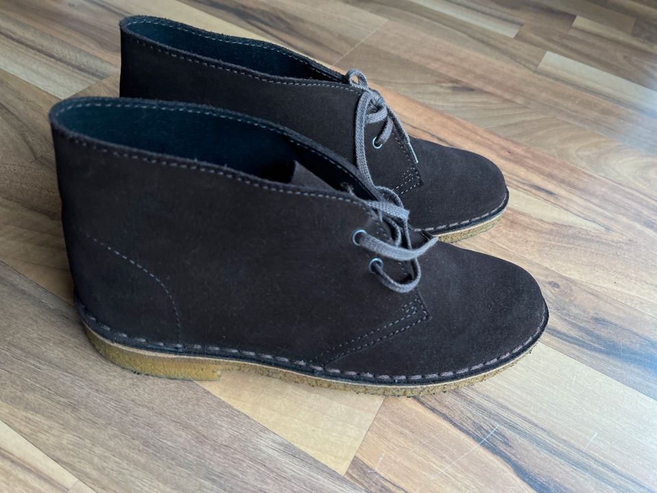 Clarks Orginal desert Boots Halbschuhe braun Gr. 38 um 5,5 in Ziegelheim