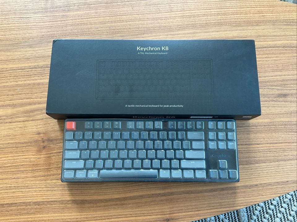 Keychron K8 RGB blue Switches Qwerty in Wester-Ohrstedt