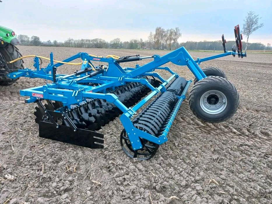 AGRIPOL TITANUM Scheibenegge mit Fahrwerk 4m 5m 6m in Gronau (Leine)