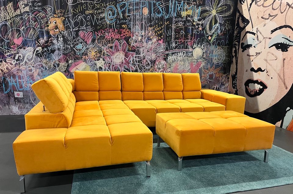 Sofa Couch Wohnlandschaft mit Hocker Ausstellungsstück in Köln