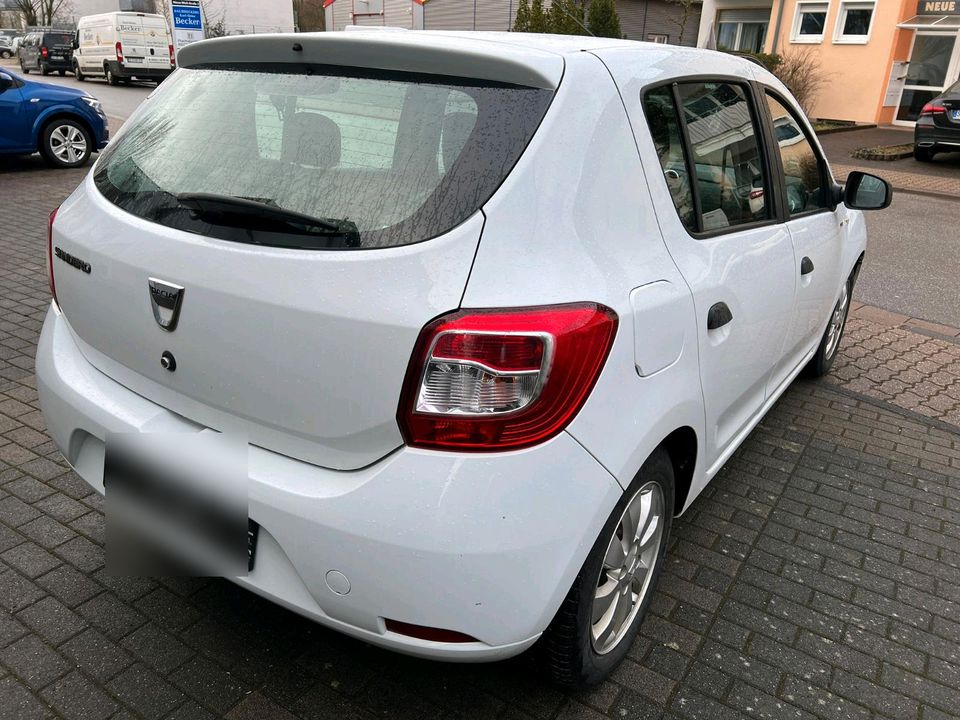Dacia Sandero TÜV Neu (Klima) in Quierschied