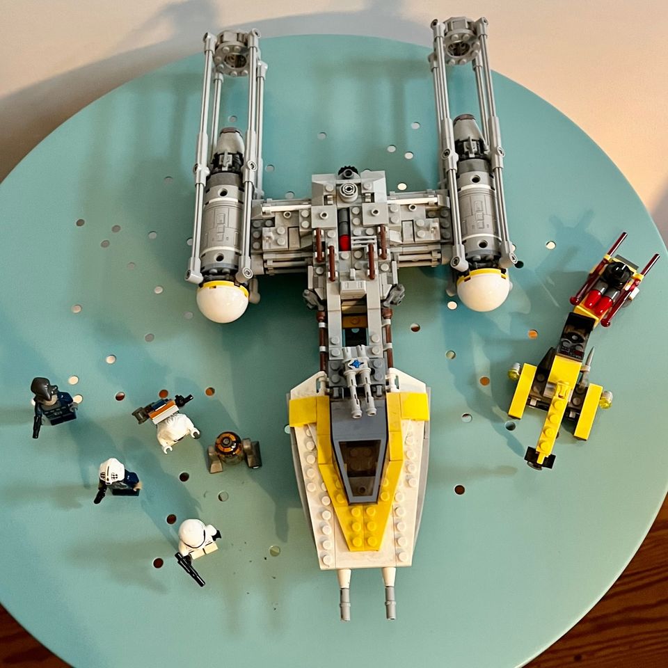 Lego Star Wars 75172 Y-Wing Starfighter in Hamburg