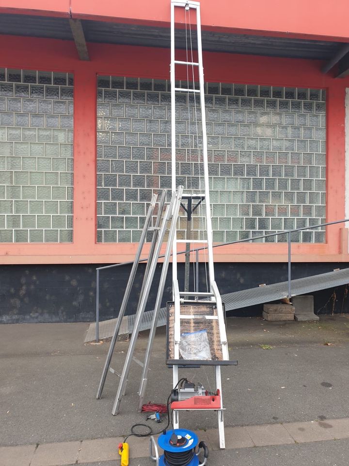 Möbelaufzug Schrägaufzug Außenaufzug Umzug Lift 8 Meter in Bamberg