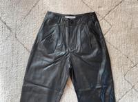 °MANGO° Hose Kunstleder schwarz Gr. 34 Hessen - Hohenstein Vorschau