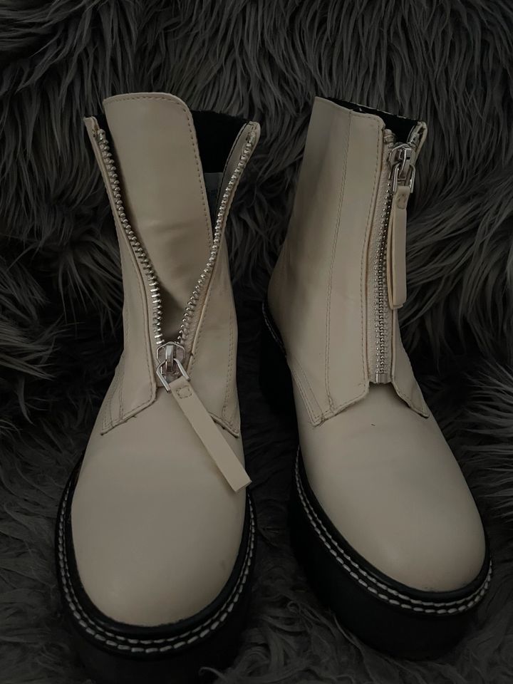 Stiefel Boots Creme Größe 39 H&M in Dresden