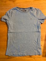 Tommy Hilfiger Shirt blau 122 Niedersachsen - Wolfsburg Vorschau