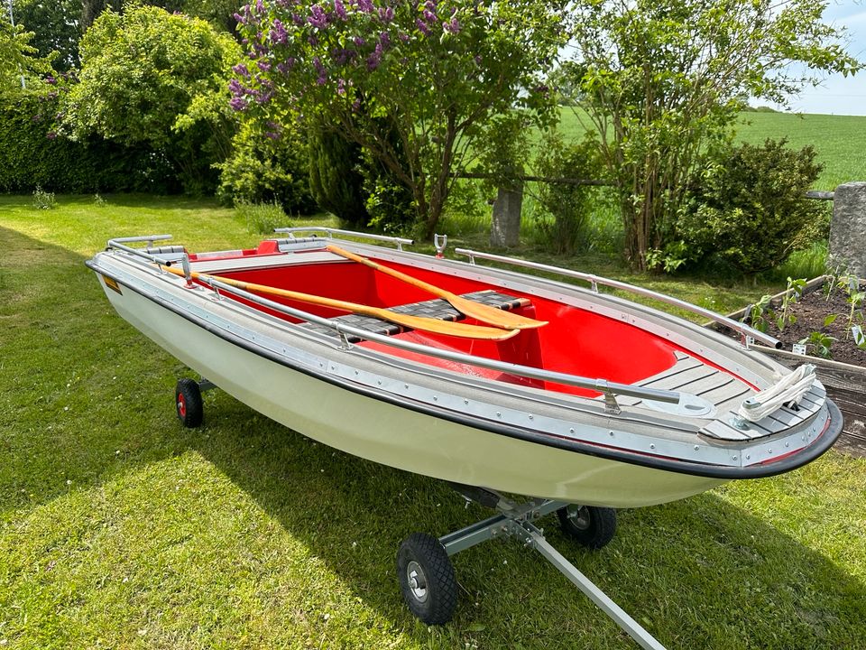 Meine Boot BAVARIA! Mit Handwagen in Essenbach