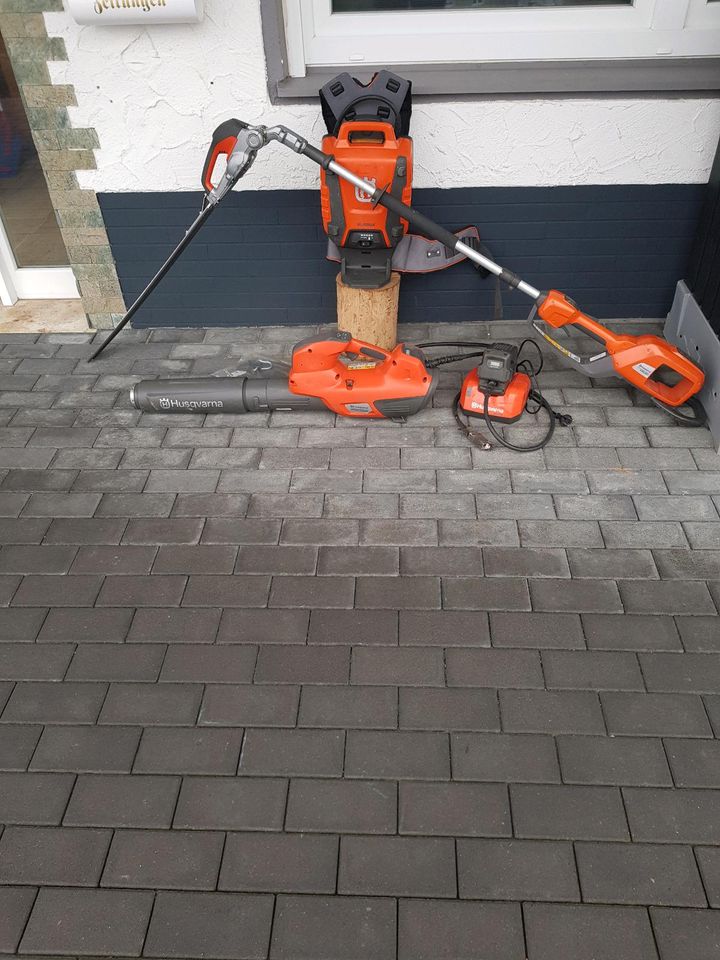 Husqvarna 536LiHE3 Akku Heckenschere + 530iBX + BLi950X Akku in Emmerzhausen