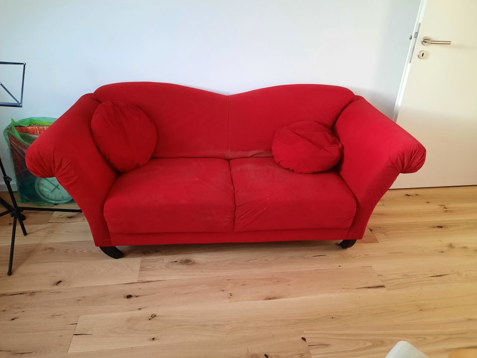Rotes Sofa in Köln