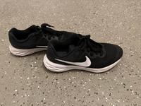 Nike Sneaker schwarz Gr. 40 Schleswig-Holstein - Ahrensburg Vorschau