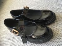 Gr 32 schwarze Ballerinas Mädchenschuhe Lackschuhe Multi Blu Kr. München - Unterhaching Vorschau