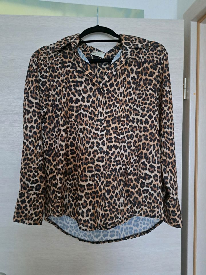 Bluse Animal Print S/M in Wolmirstedt