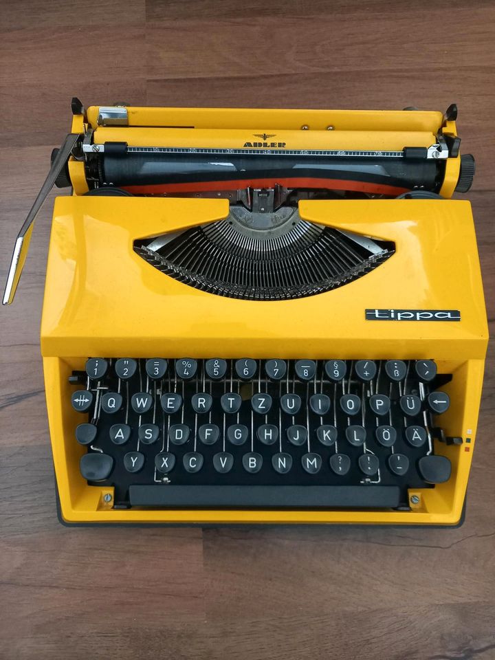 Schreibmaschine Adler Tippa in Mietingen