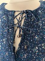 Romantische Tunika Bluse von Esprit in blau mit Blumen - Gr. 36 Hessen - Münzenberg Vorschau