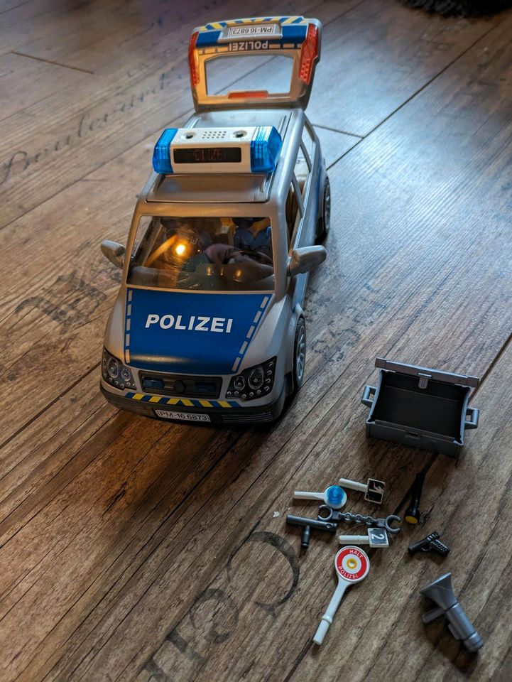 Playmobil Polizei Auto mit Zubehör, Licht und Sound in Elsdorf