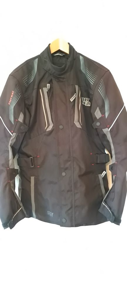 Motorradjacke mit 5 Protektoren Gr. 94 *TOP* in Ansbach