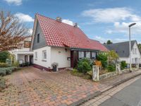 Zwei Wohnhäuser auf einem gepflegten Grundstück in attraktiver Lage von Hameln-Basberg Niedersachsen - Hameln Vorschau