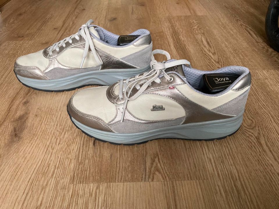 Joya Schuhe/Sneaker Echtleder - creme/silber NP: 220€ Schweiz in Köln -  Braunsfeld | eBay Kleinanzeigen ist jetzt Kleinanzeigen