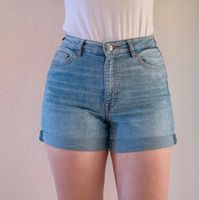 H&M Shorts Jeans Shorts Hot Pants kurze Hose M 38 blau Hessen - Grünberg Vorschau