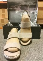 Beige Sandalen - "Hush Puppies" aus Velourleder - wie NEU Chemnitz - Hilbersdorf Vorschau