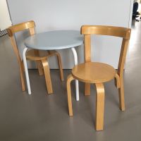 Zwei Erzi FormholzStühle mit Tisch, Kindersitzgruppe Niedersachsen - Bad Münder am Deister Vorschau
