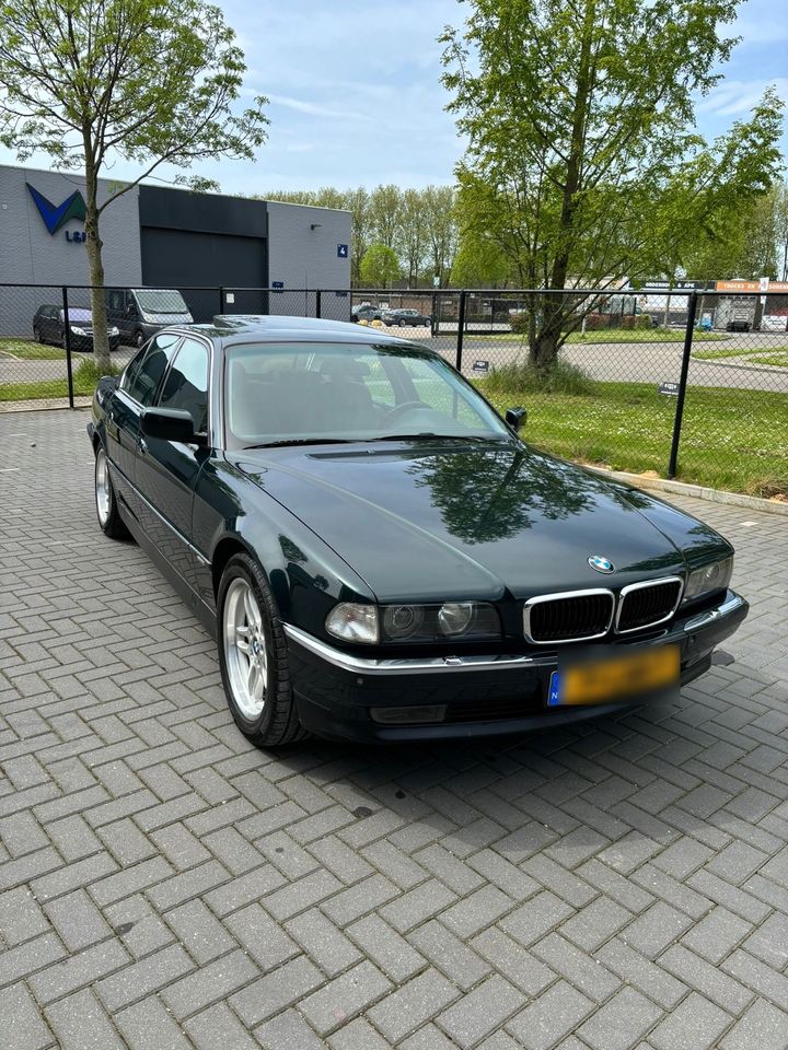 BMW 750i  5,4 automaat 1995 in Selfkant