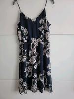 Sommerkleid Blumen Vero Moda  Gr.M Bayern - Erlangen Vorschau