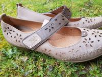 Elegante Schuhe Ballerinas Gr. 40,5 / UK7 Leder Jana NEU! Hessen - Biebergemünd Vorschau