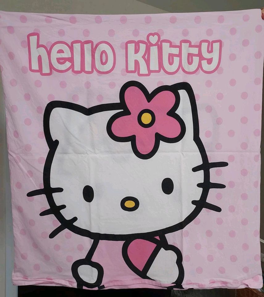 "Hello Kitty" Bettwäsche in Bergheim