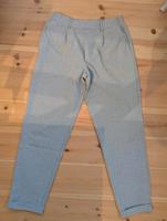 Stoffhosen Bershka grau Gr. L schwarz Gr. M Sachsen - Cunewalde Vorschau