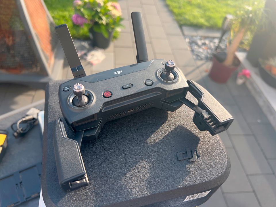 DJI SPARK mini Fly More Combo mit zubehör in Bielefeld