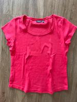 MEXX T-Shirt Basic Shirt rot M Hessen - Oberursel (Taunus) Vorschau