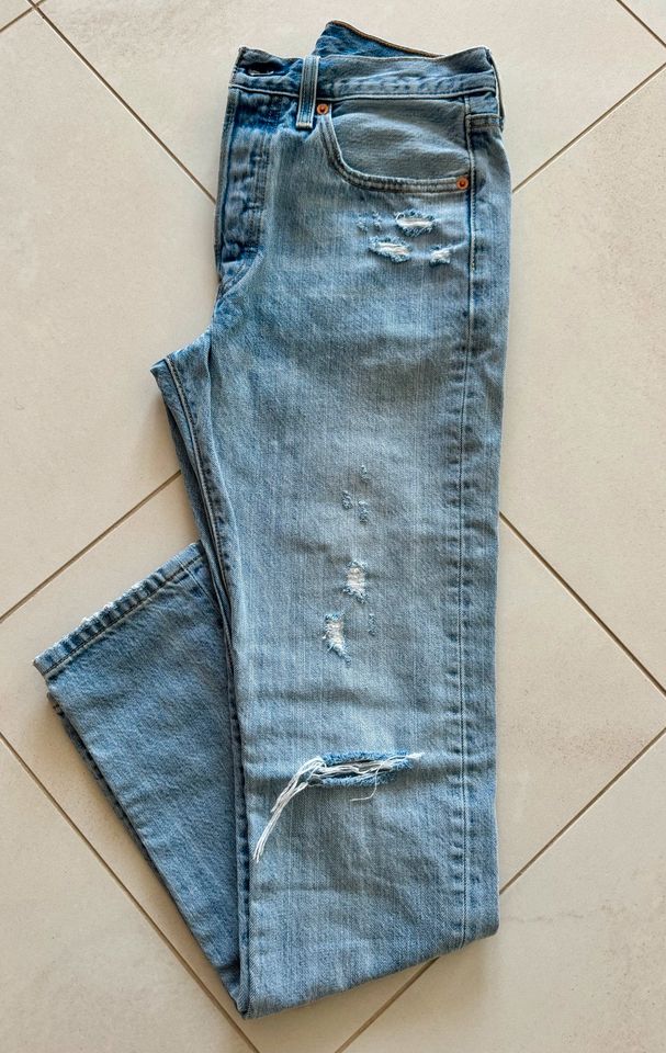 Levi Strauss Damen Jeans 27/32 in Wuppertal