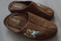 schöne Pantoffeln, braun mit Blume, Gr.39 Sachsen - Bischofswerda Vorschau