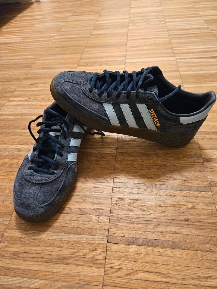 Adidas Sneaker Spezial blau gr.42  8,5 in Köln
